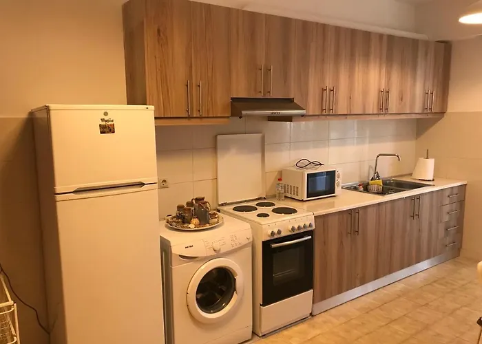 Jacob In Center Of Rhodes Apartman *